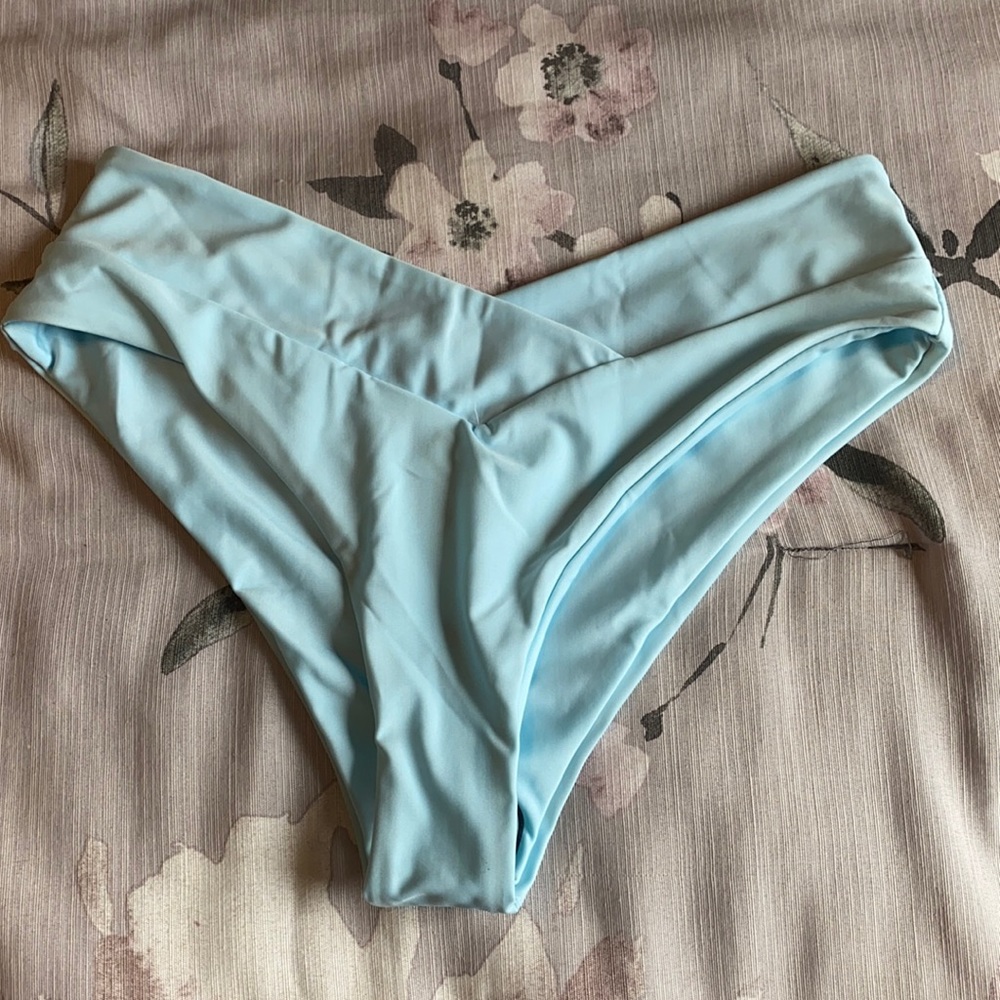 Baiting suit bottoms